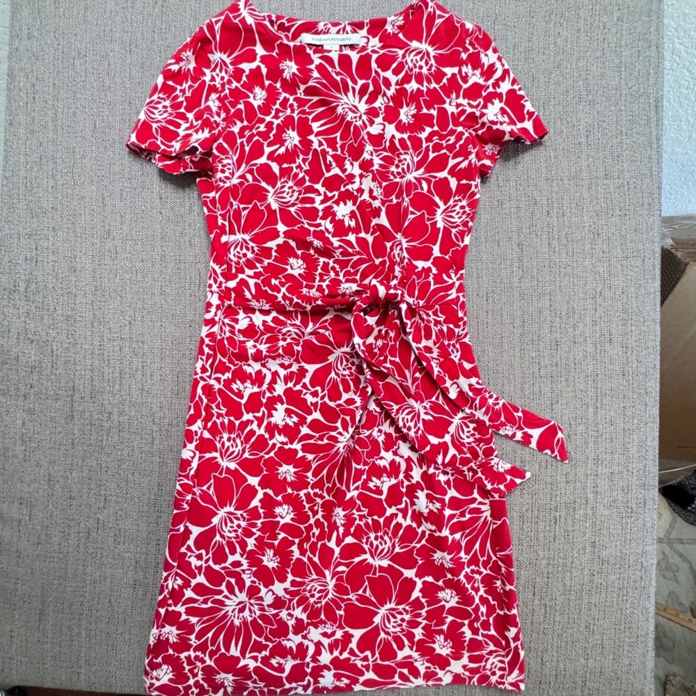 Diane von Furstenberg Red White Floral Cotton Silk Tie Waist Dress Size 4